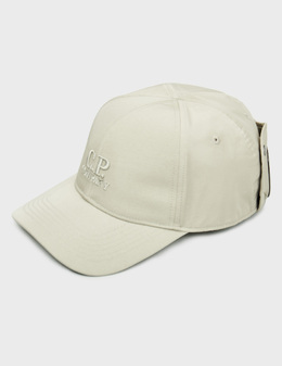 C.P. COMPANY: Зелені кепки 