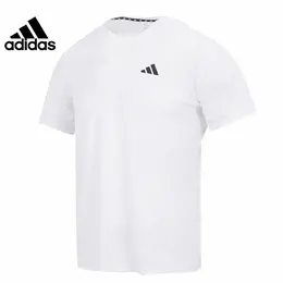 adidas: Белая футболка 