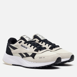 Reebok: Бежевые кроссовки  Classic Leather