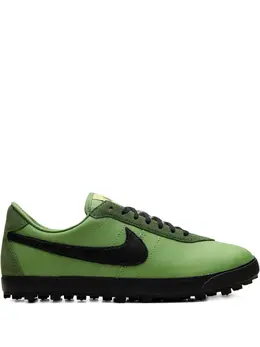 Nike: Зелёные кроссовки 