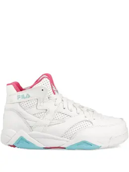 Fila: Белые кроссовки 
