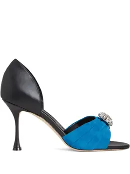 Manolo Blahnik: Голубые сандалии 