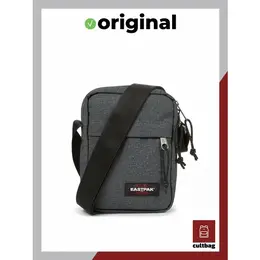 EASTPAK: Чёрная сумка  The One
