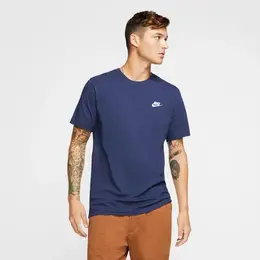 NIKE: Спортивная футболка  Club