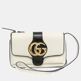 Gucci: Чёрная сумка  GG Marmont