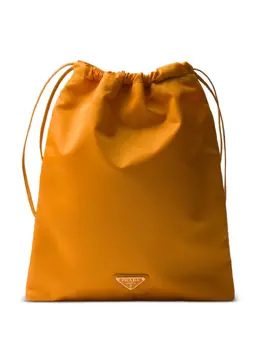 Prada: Яркий клатч 