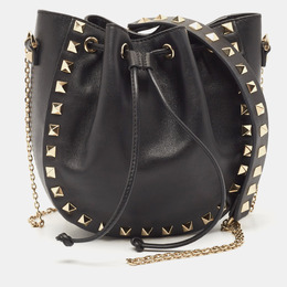 Valentino: Чёрная сумка  Rockstud