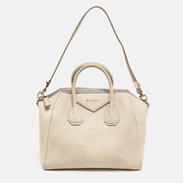 Givenchy: Светлая сумка  Antigona