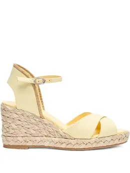 Stuart Weitzman: Светлые мокасины 