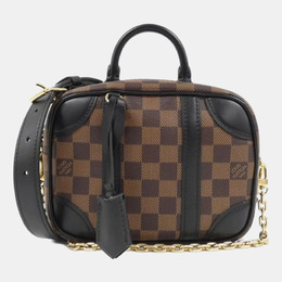 Louis Vuitton: Коричневая сумка 