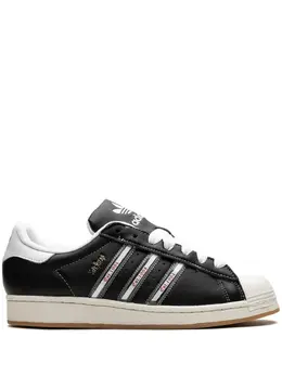 adidas: Чёрные кроссовки  Superstar