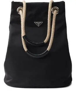 Prada: Чёрная сумка-шоппер 