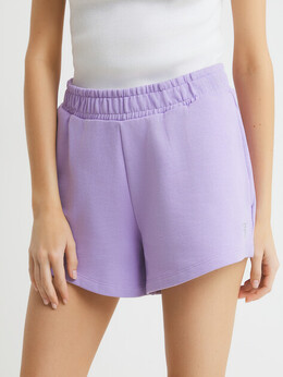 Guess: Фиолетовые шорты 
