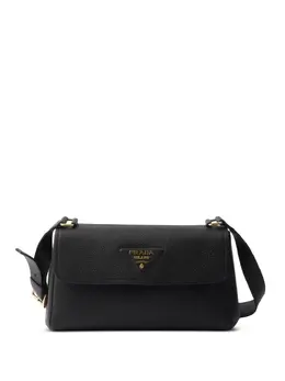 Prada: Чёрная сумка 