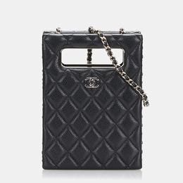 Chanel: Чёрная сумка 