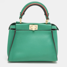 Fendi: Зелёная сумка на руку  Peekaboo