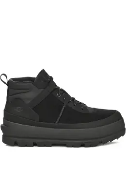 UGG: Чёрные ботинки 