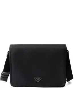 Prada: Чёрная сумка 