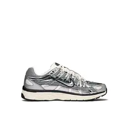 NIKE: Серые кеды 