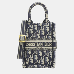 Dior: Бежевая сумка-шоппер 