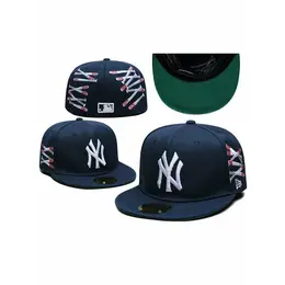 NEW ERA: Тёмная кепка 