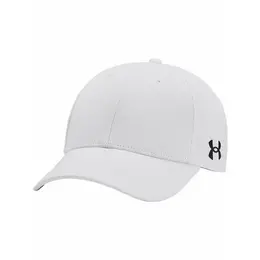 Under Armour: Белая кепка 
