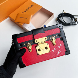 Louis Vuitton: Красная сумка  Épi