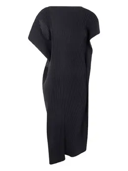 Issey Miyake: Чёрное платье 
