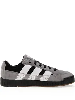 adidas: Кроссовки 