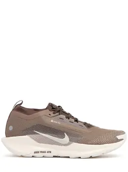 NIKE: Коричневі кросівки  Trail
