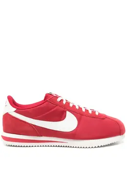 Nike: Яркие кроссовки  Cortez