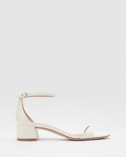 Stuart Weitzman: Белые босоножки 