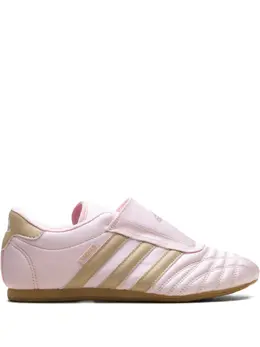 adidas: Розовые кроссовки 