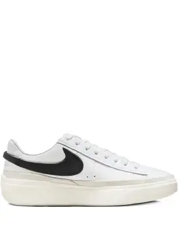 Nike: Белые кроссовки  Blazer
