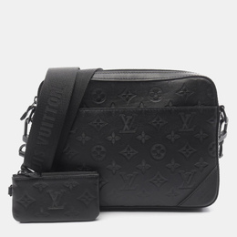 Louis Vuitton: Чёрная сумка через плечо 