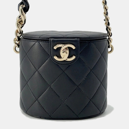 Chanel: Чёрная сумка 