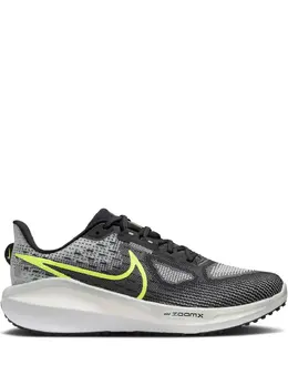 Nike: Светлые кроссовки 