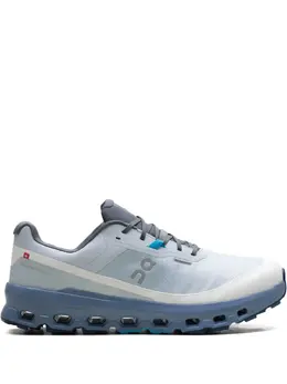 On Running: Светлые кроссовки 