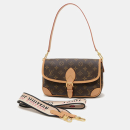 Louis Vuitton: Коричневая сумка 