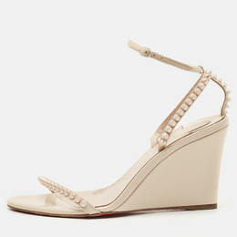 Christian Louboutin: Красные сандалии 