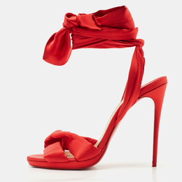 Christian Louboutin: Красные сандалии 