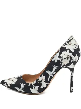 Manolo Blahnik: Чёрные туфли 