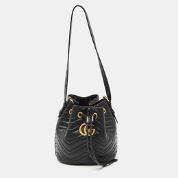 Gucci: Чёрная сумка  GG Marmont