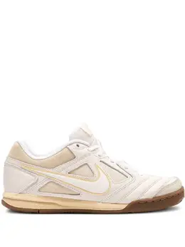 Nike: Белые кроссовки 