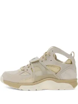 Nike: Светлые кроссовки  Huarache