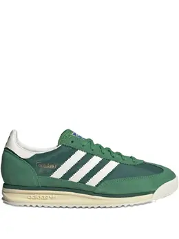 adidas: Зелёные кроссовки  Suede