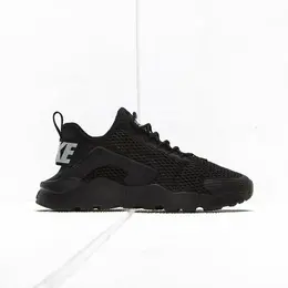 NIKE: Чёрные кроссовки 