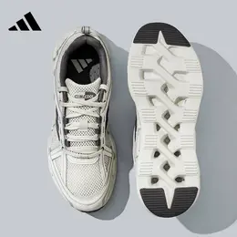 adidas: Коричневые кроссовки 