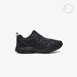New Balance: Чёрные кроссовки 
