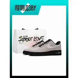 NIKE: Кеды 